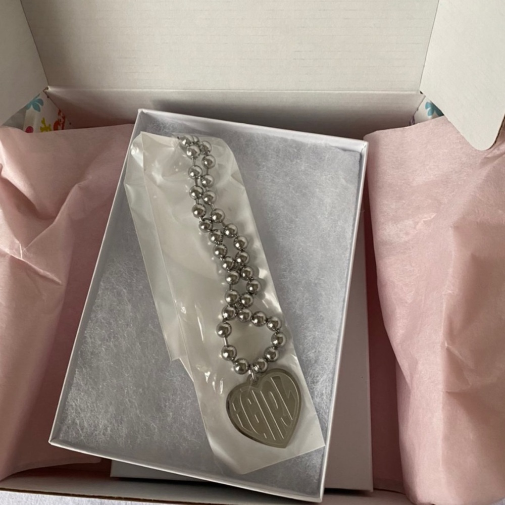 Authentic igirl pendant 💟🧸